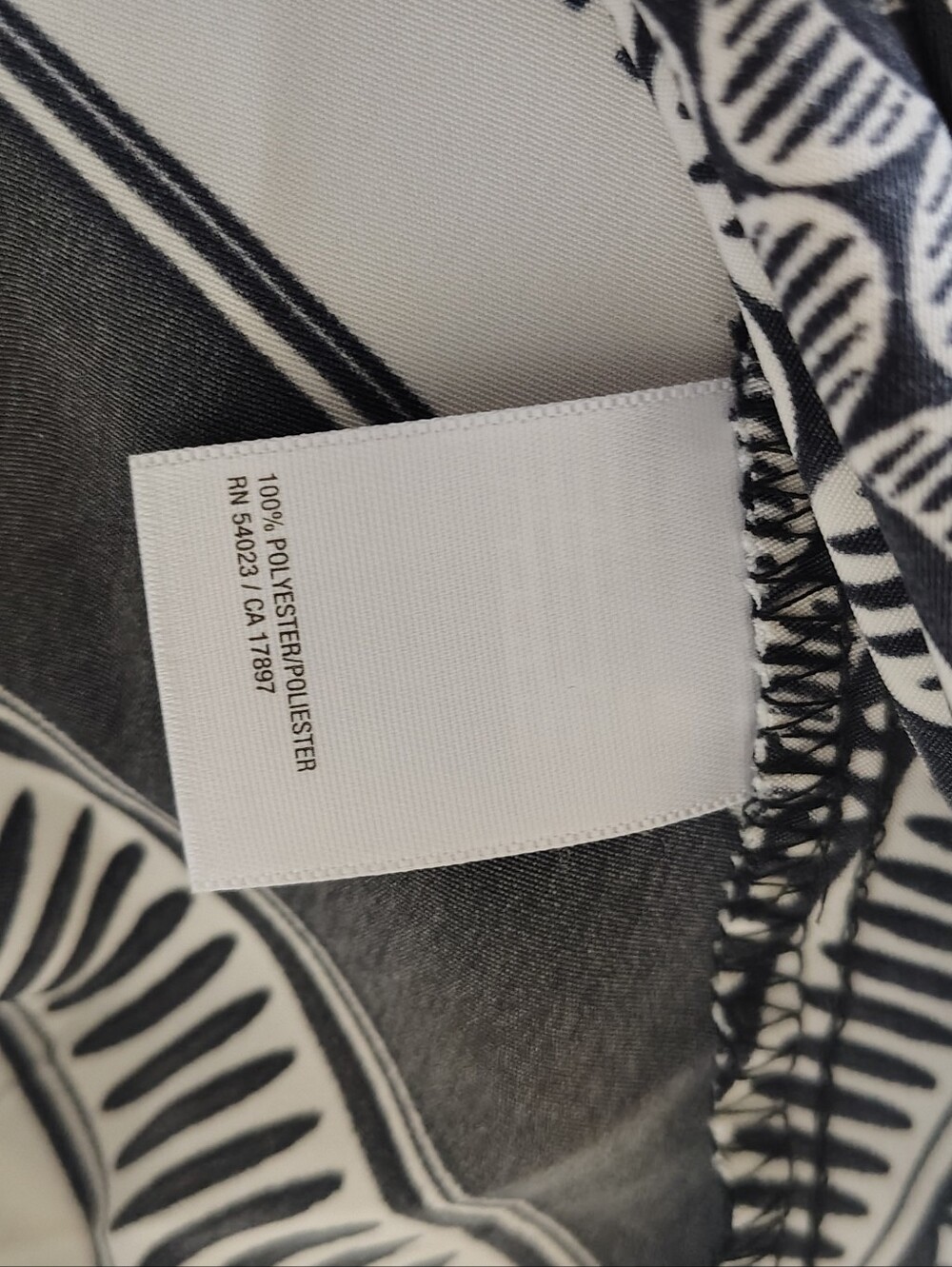Old Navy Black White Geometric Print Asymmetrical Handkerchief Hem Midi Skirt Me - Picture 6 of 6